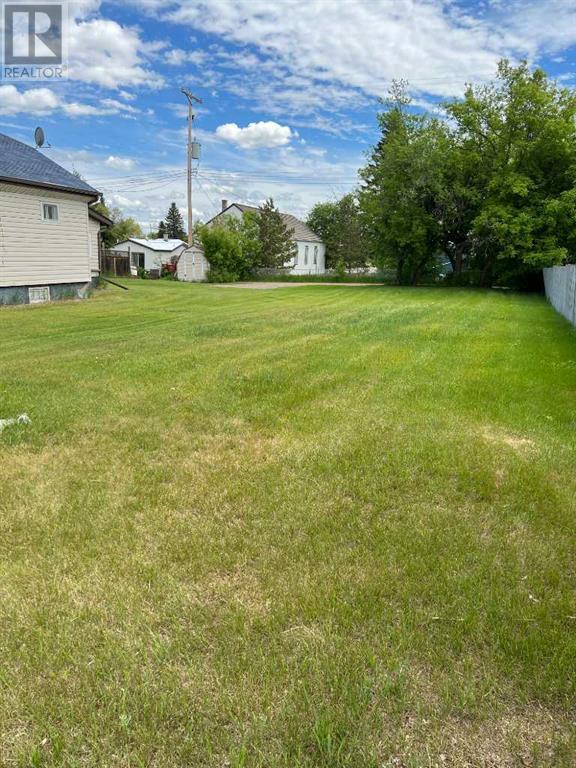 4839 50 Street Property Photo