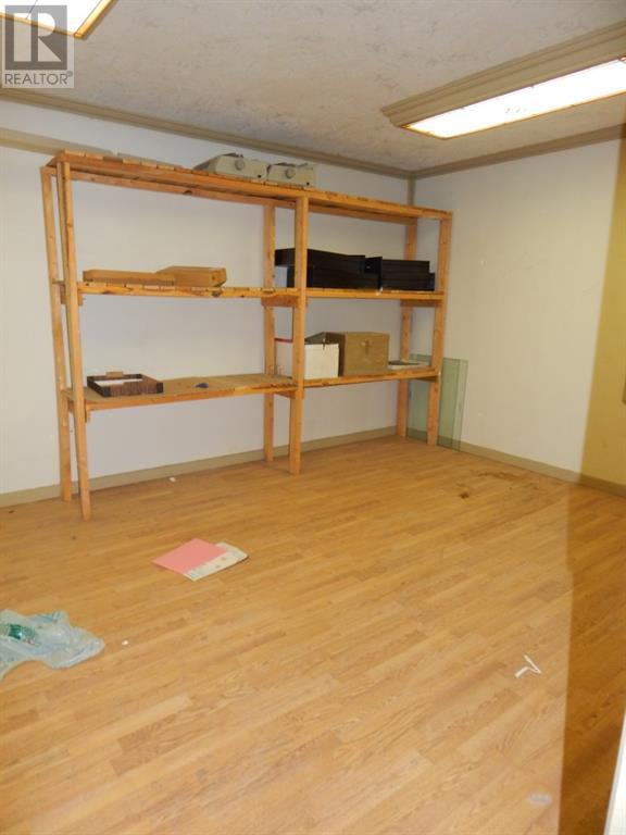 9712 97 Street Property Photo 8