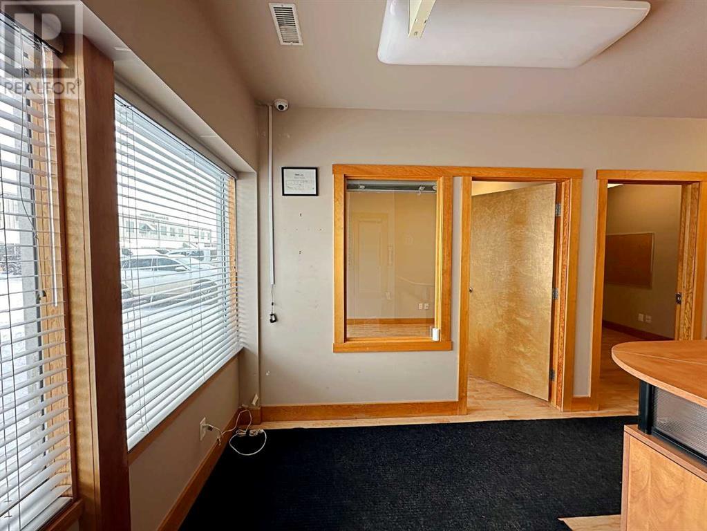 6b, 380 Mackenzie Boulevard Property Photo 4