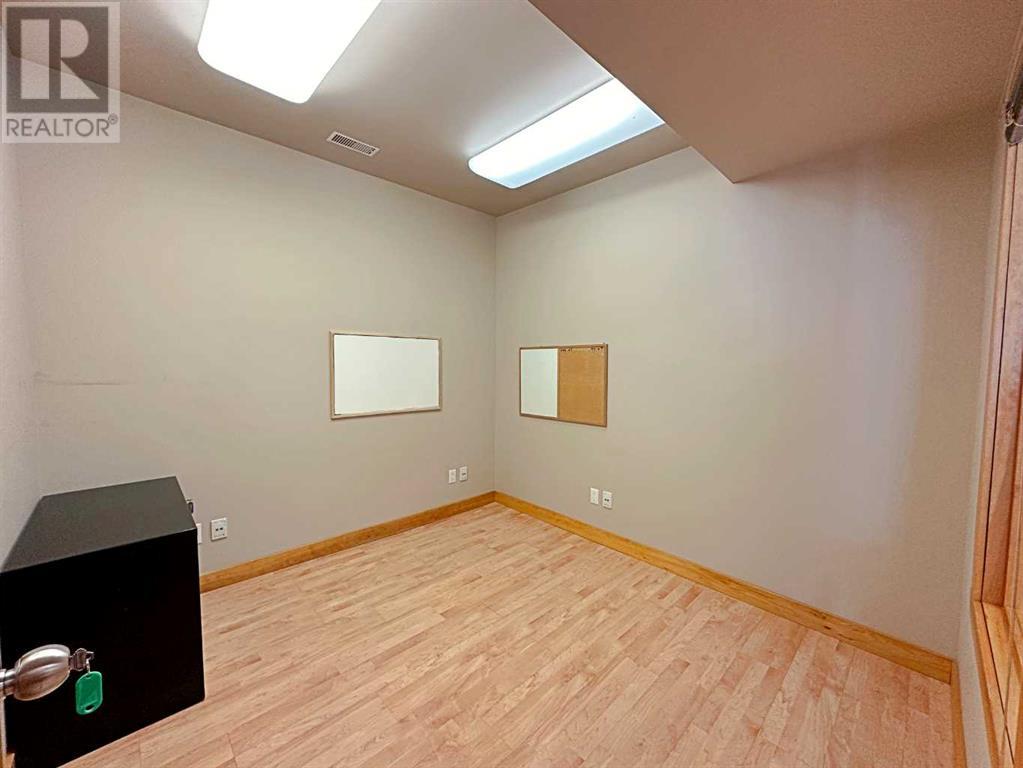 6b, 380 Mackenzie Boulevard Property Photo 11