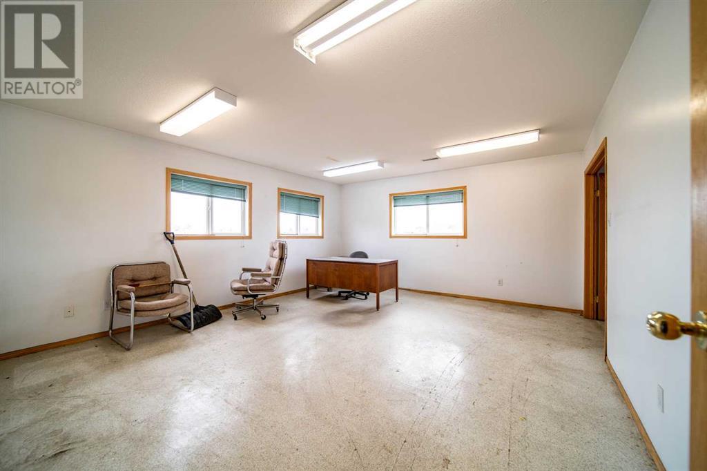 810 1 Avenue Property Photo 8