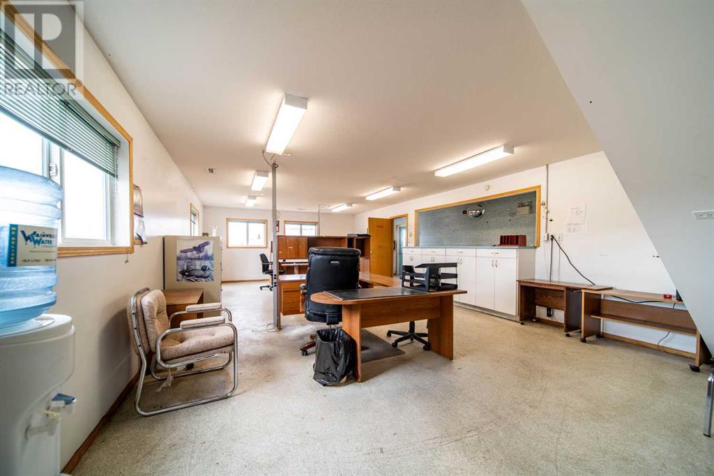 810 1 Avenue Property Photo 9