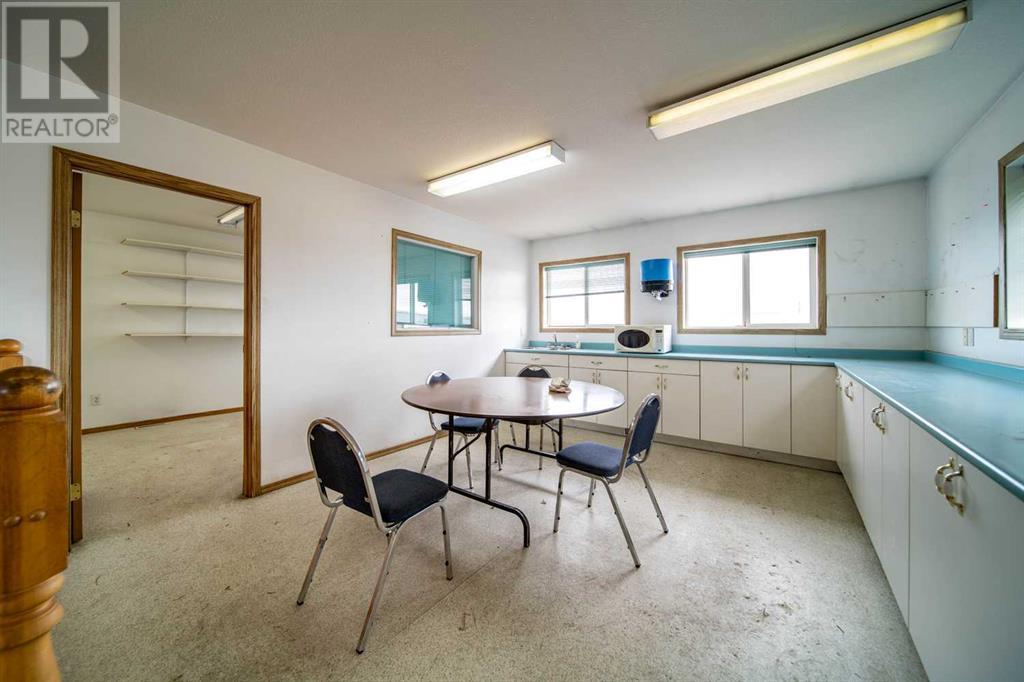 810 1 Avenue Property Photo 16