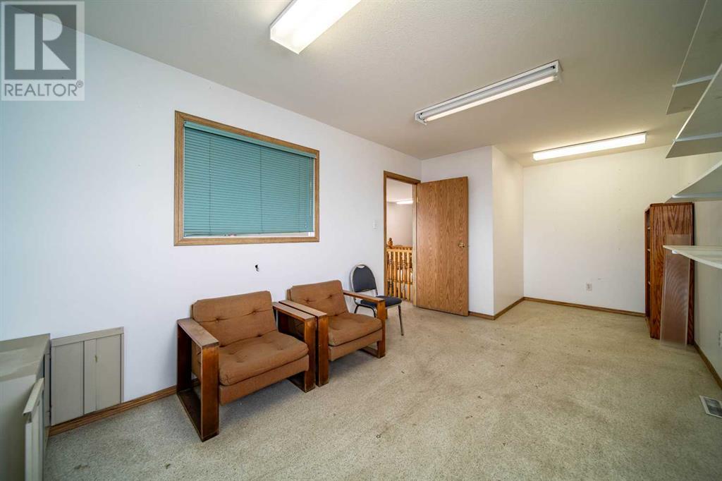 810 1 Avenue Property Photo 18