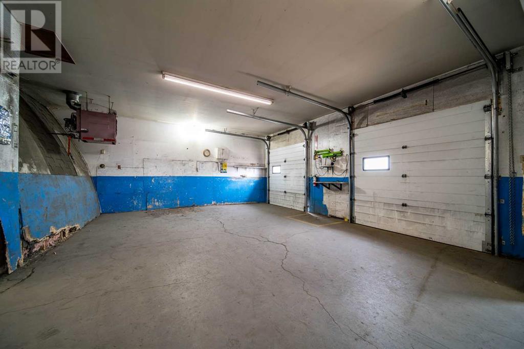 810 1 Avenue Property Photo 34