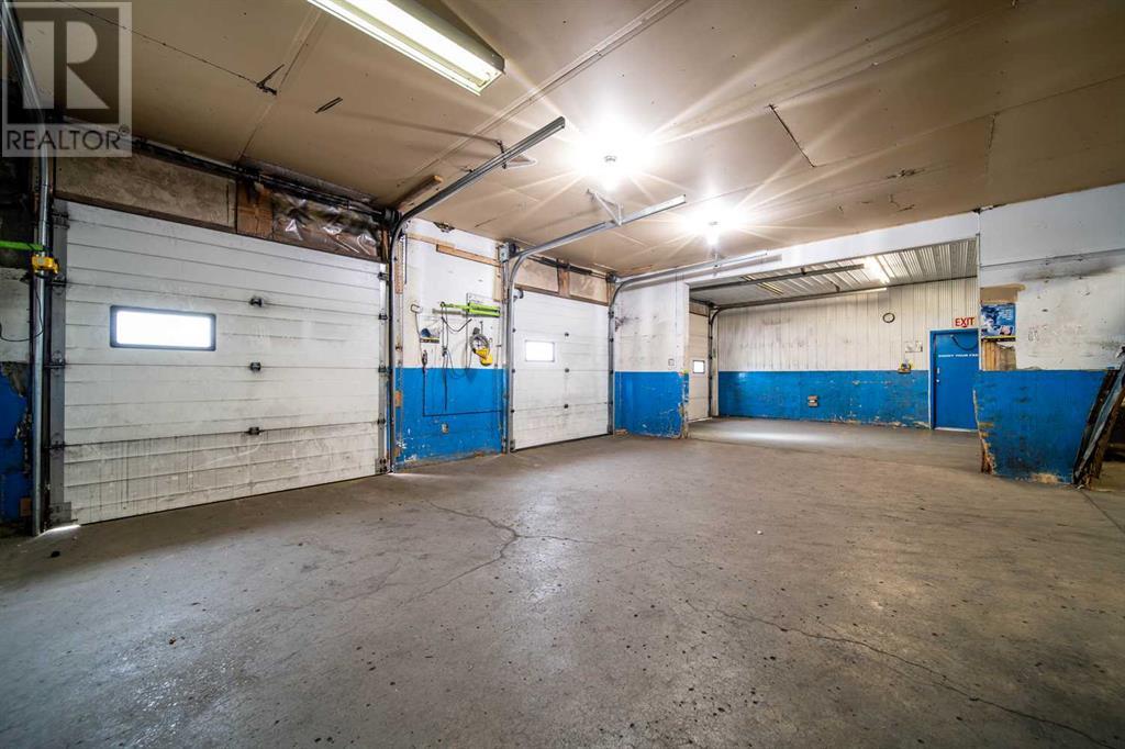 810 1 Avenue Property Photo 35