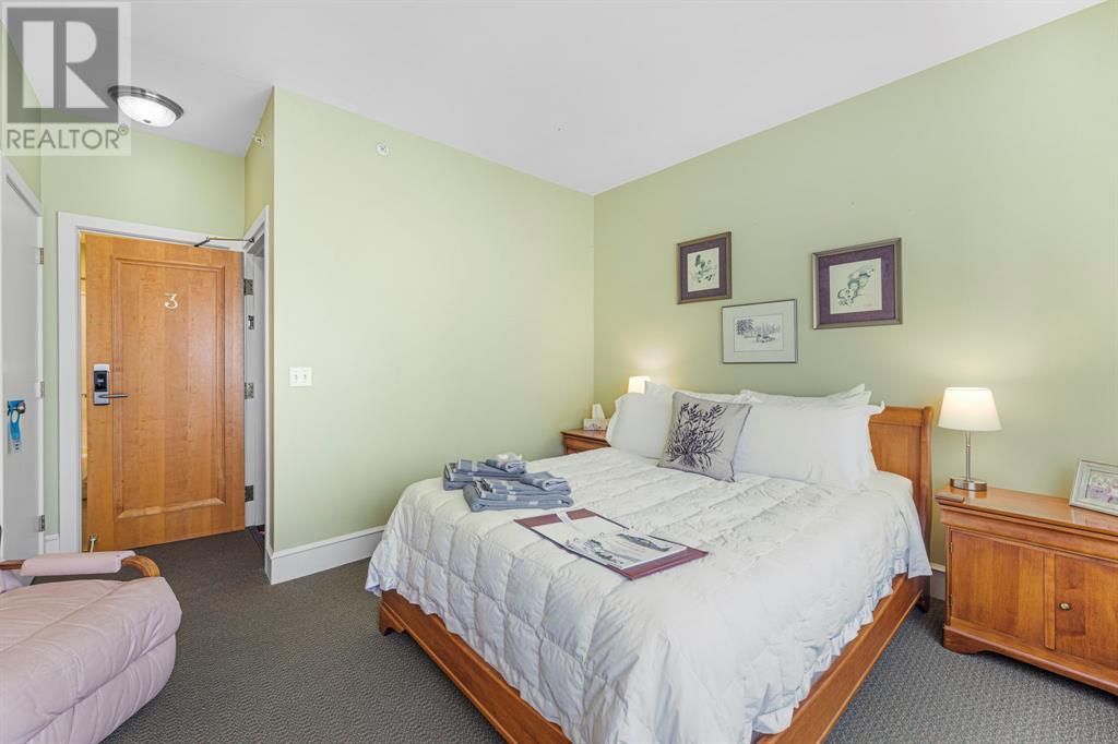 111 Severn Avenue Property Photo 15