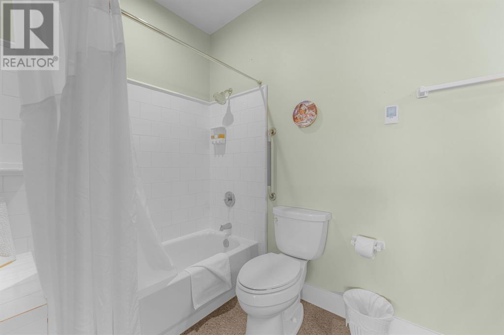 111 Severn Avenue Property Photo 20
