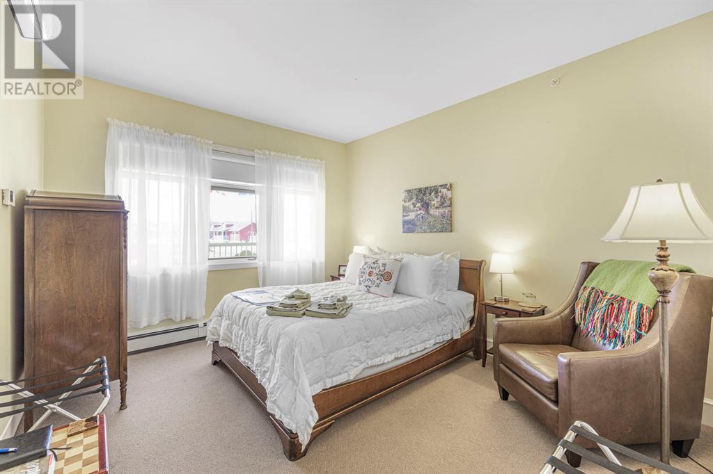 111 Severn Avenue Property Photo 25