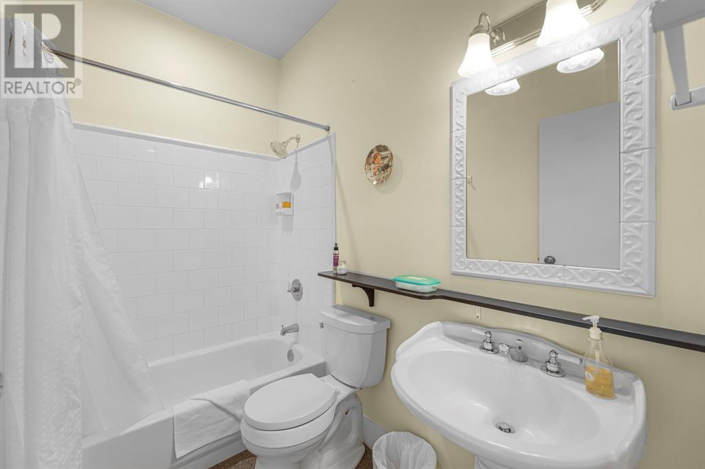 111 Severn Avenue Property Photo 26