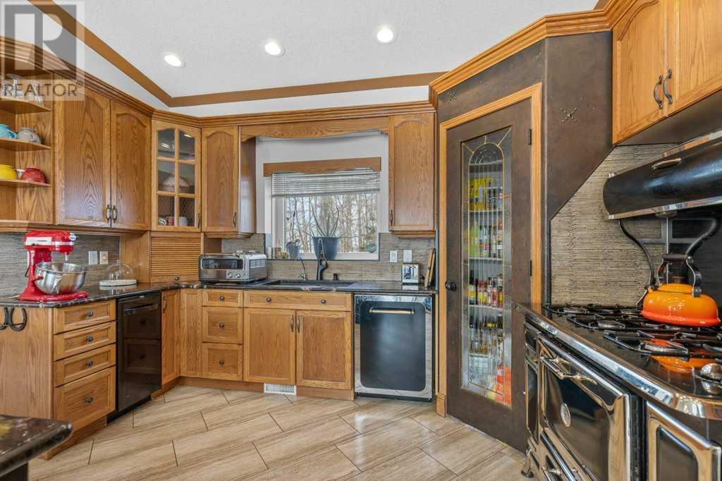 39525 Highway 766 Property Photo 14