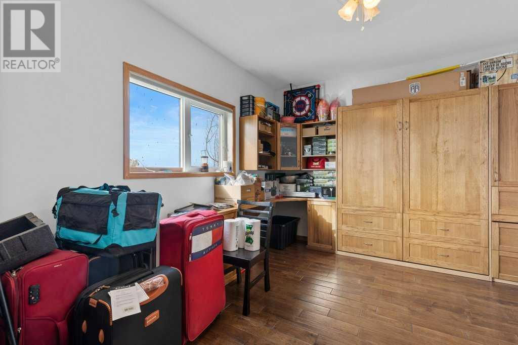 39525 Highway 766 Property Photo 16