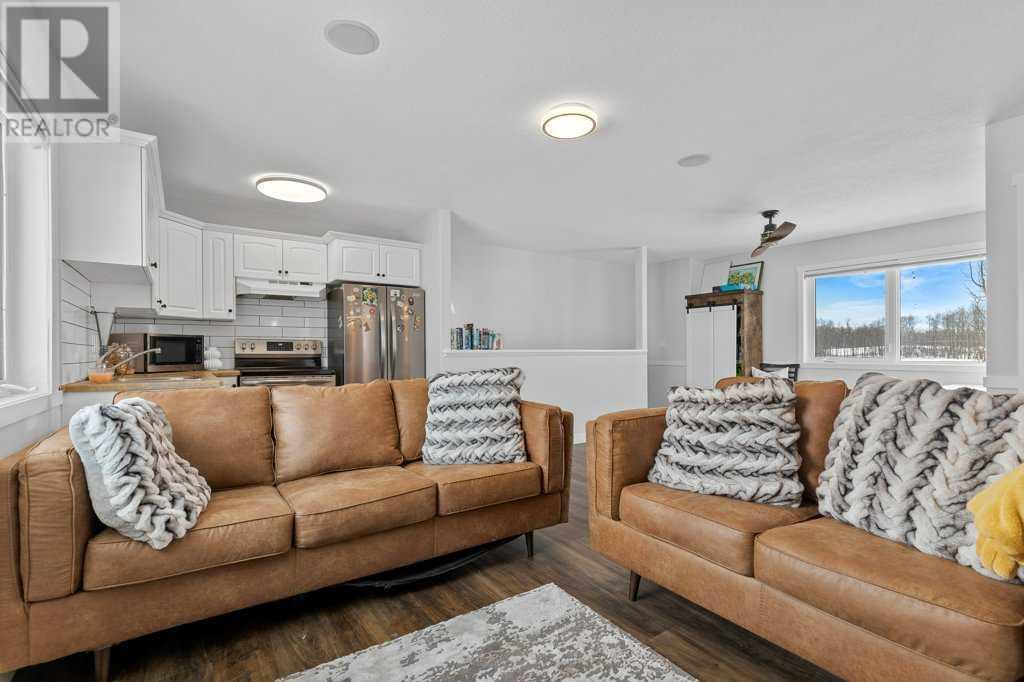39525 Highway 766 Property Photo 25