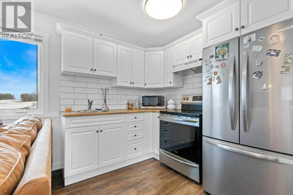 39525 Highway 766 Property Photo 26