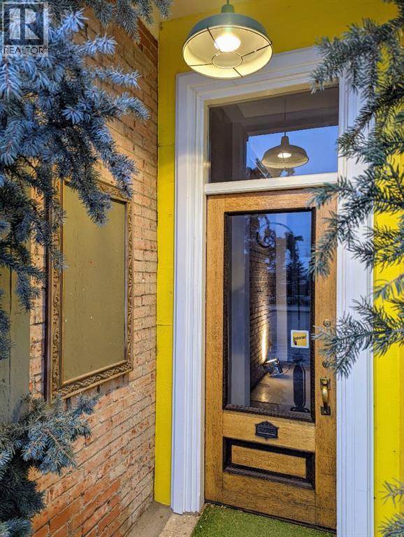 2109 20 Street Property Photo 2