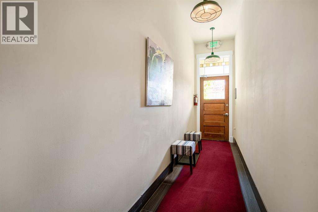 2109 20 Street Property Photo 8