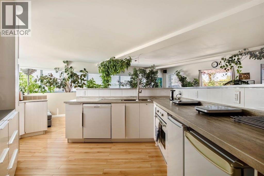 2109 20 Street Property Photo 15