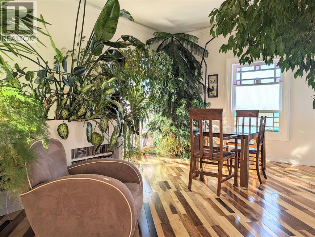 2109 20 Street Property Photo 17