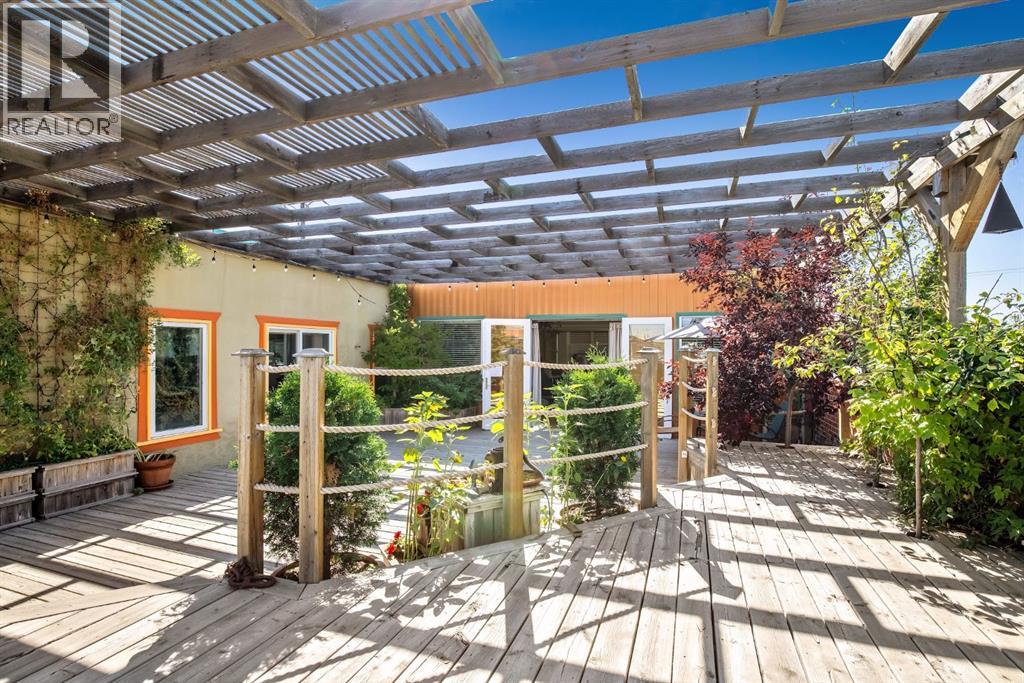 2109 20 Street Property Photo 25
