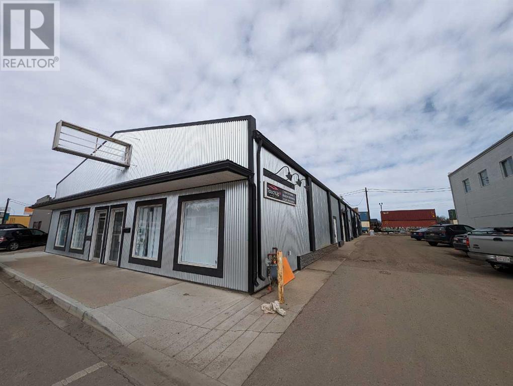 2, 677 South Railway Street Se Property Photo 1