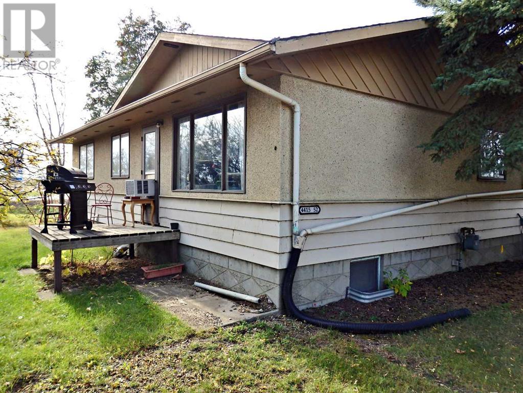 4415 52 Street Property Photo 1