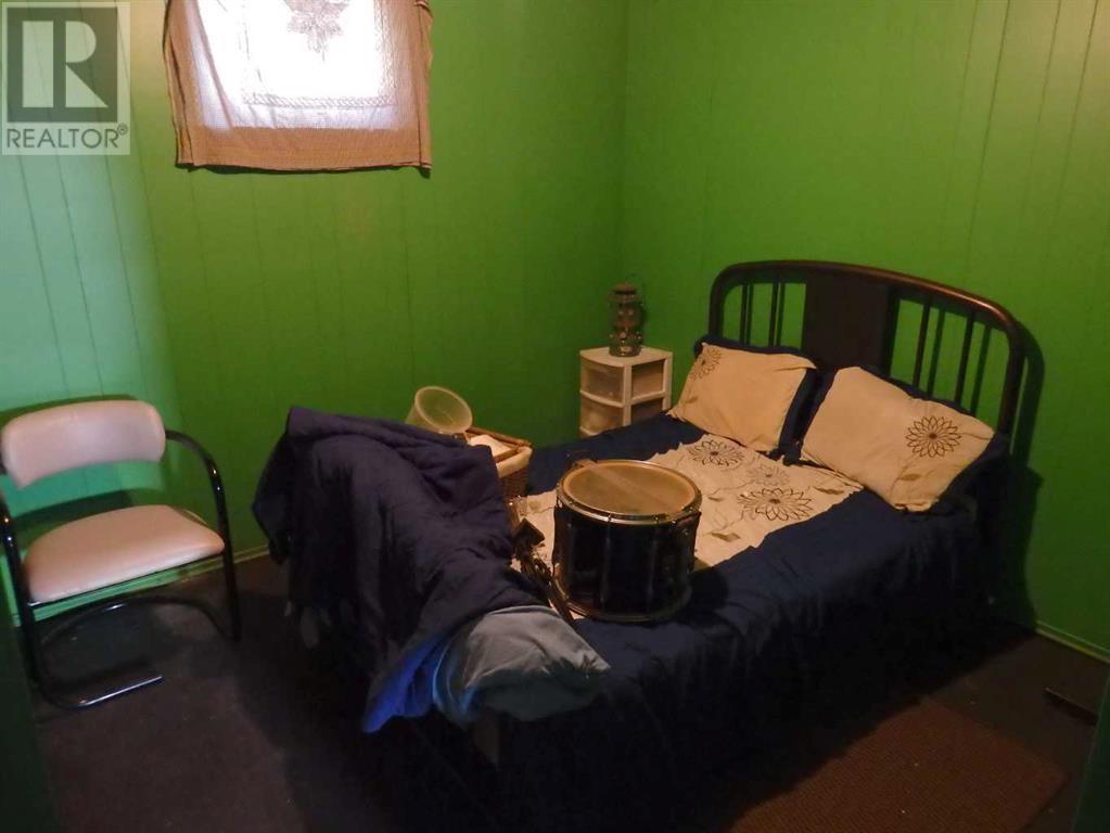 4415 52 Street Property Photo 13