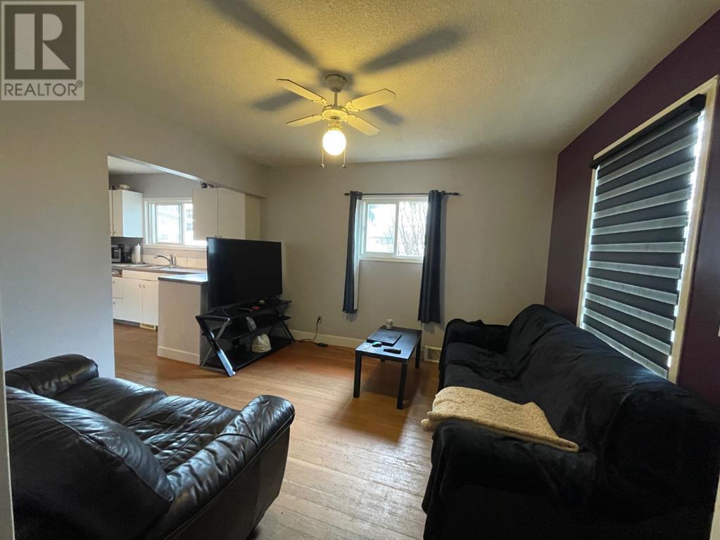 5330 4 Avenue Property Photo 5