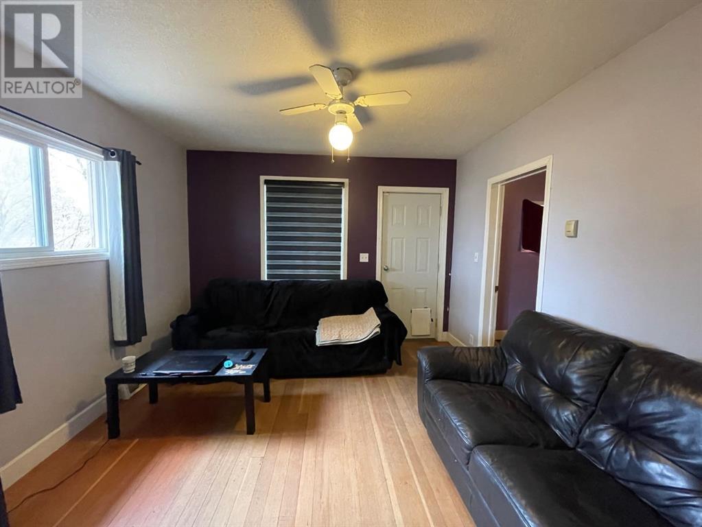 5330 4 Avenue Property Photo 7