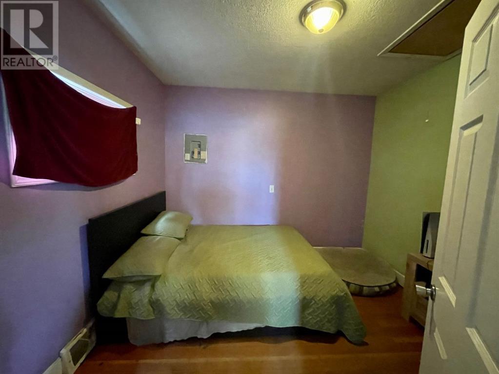 5330 4 Avenue Property Photo 8