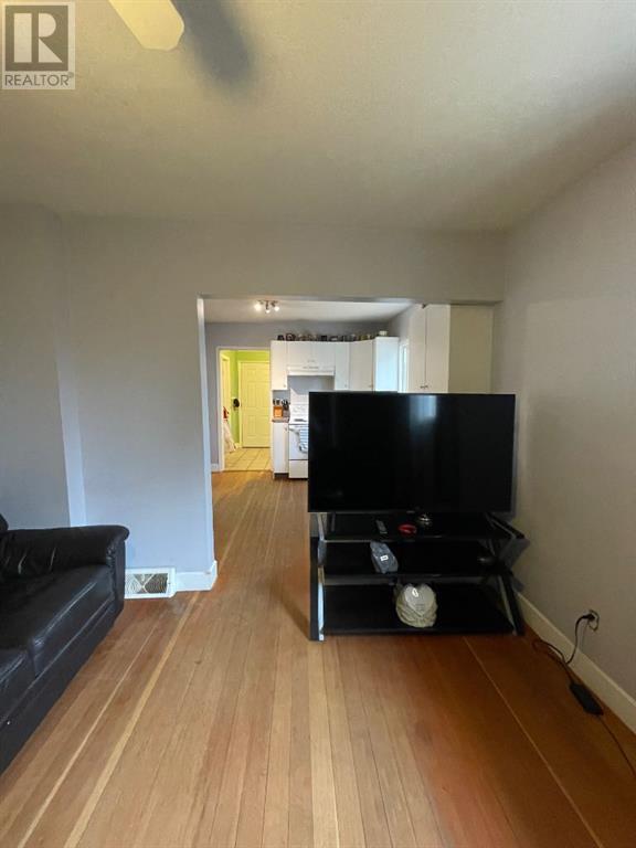 5330 4 Avenue Property Photo 10