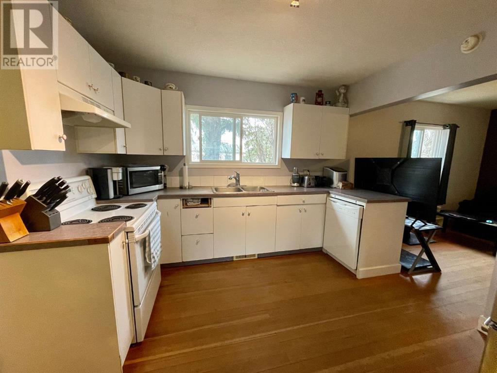 5330 4 Avenue Property Photo 12