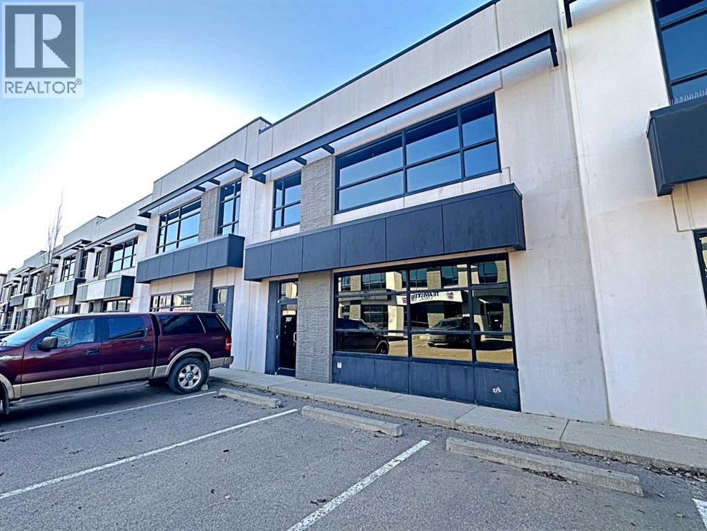 207, 400 Mackenzie Boulevard Property Photo 1