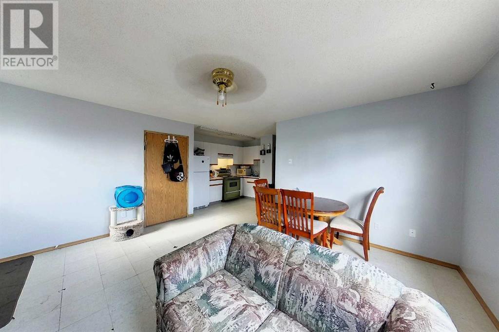 5015 7 Avenue Property Photo 4