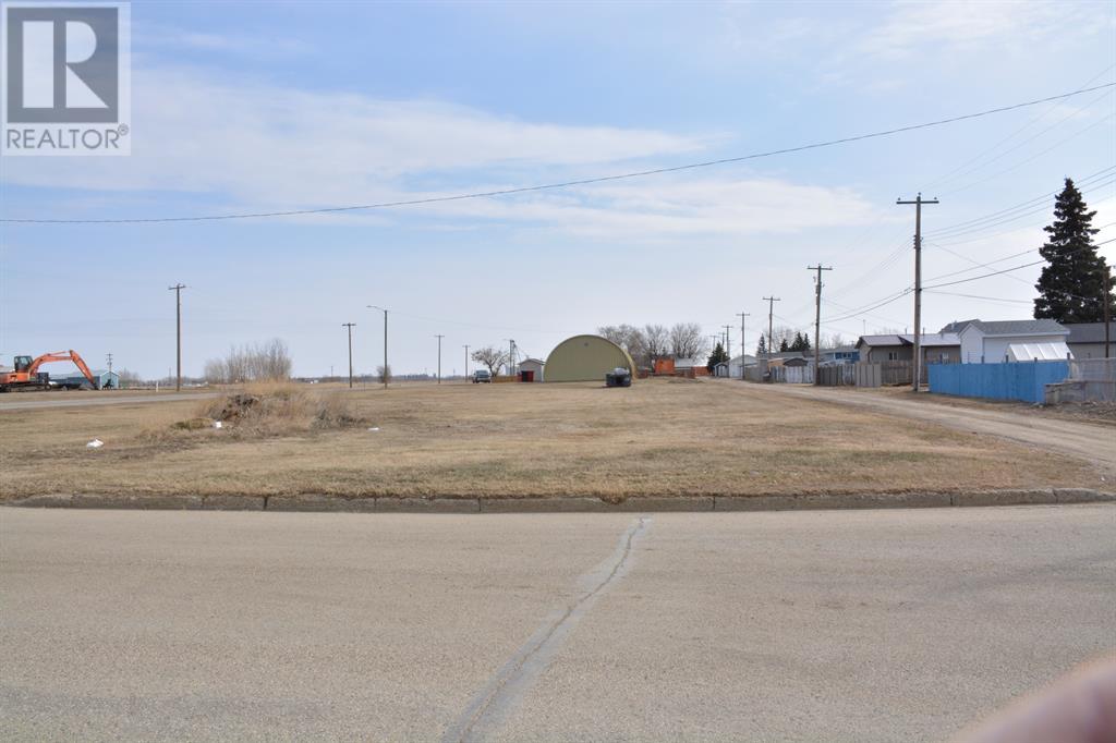 4705 55 Avenue Property Photo 4