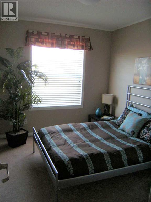 #304, 2814 48 Avenue Property Photo 5