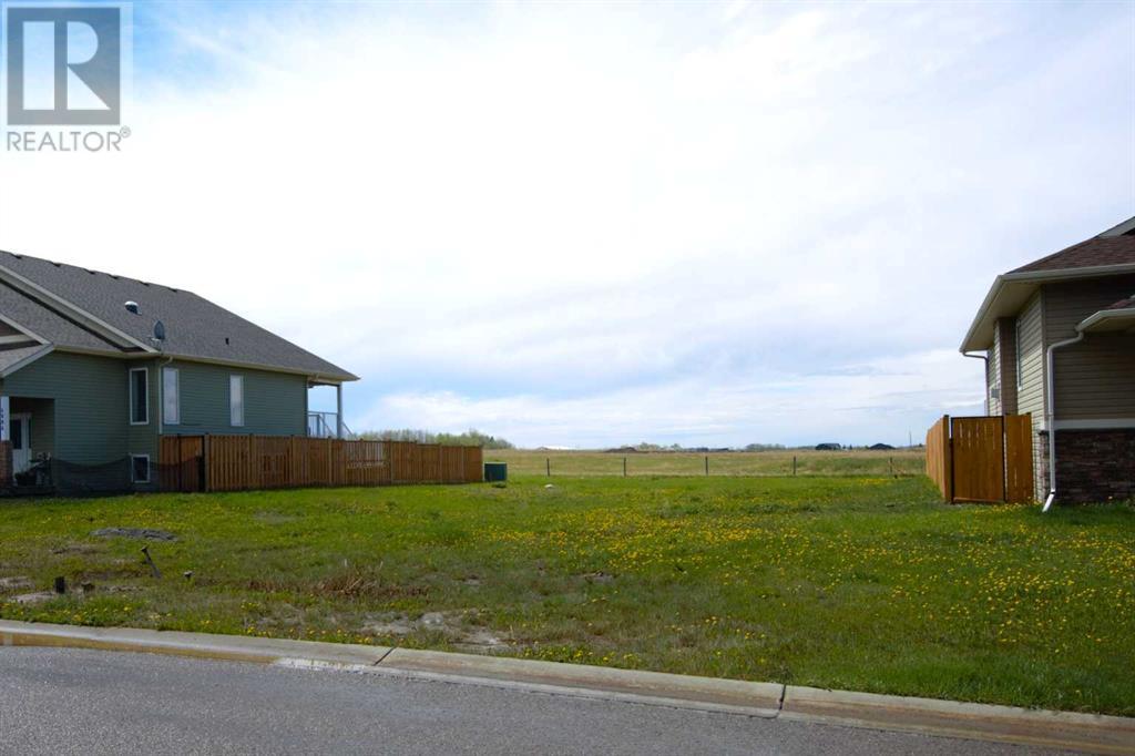 4006, 4008 68 Street Property Photo 5