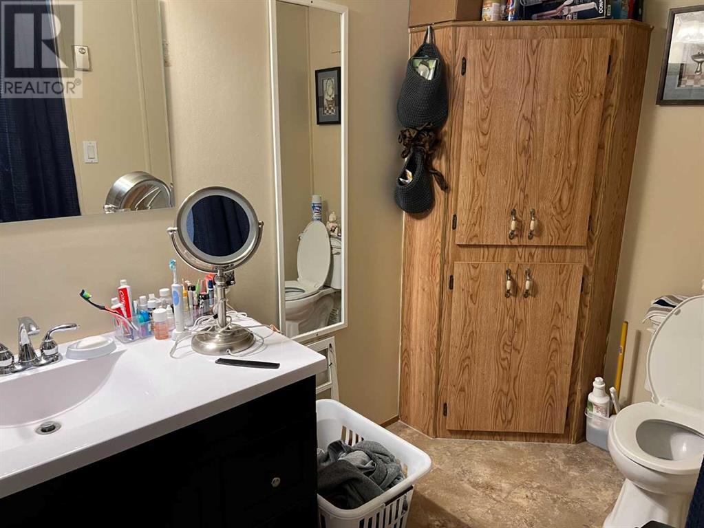 407 9 Street Property Photo 9