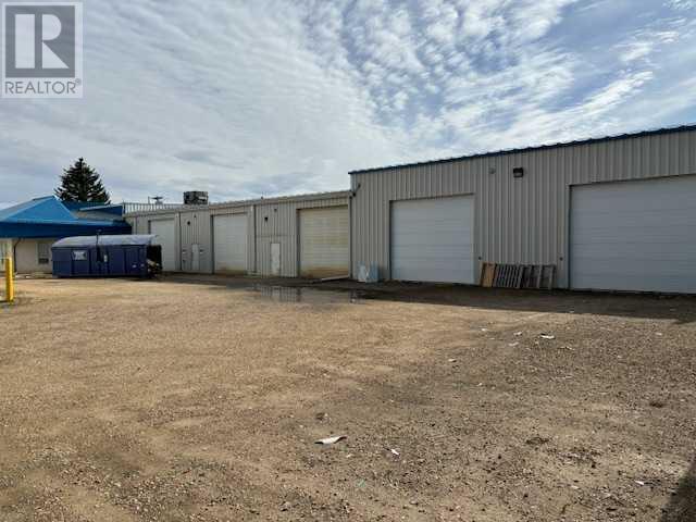 4628 62 Street Property Photo 2