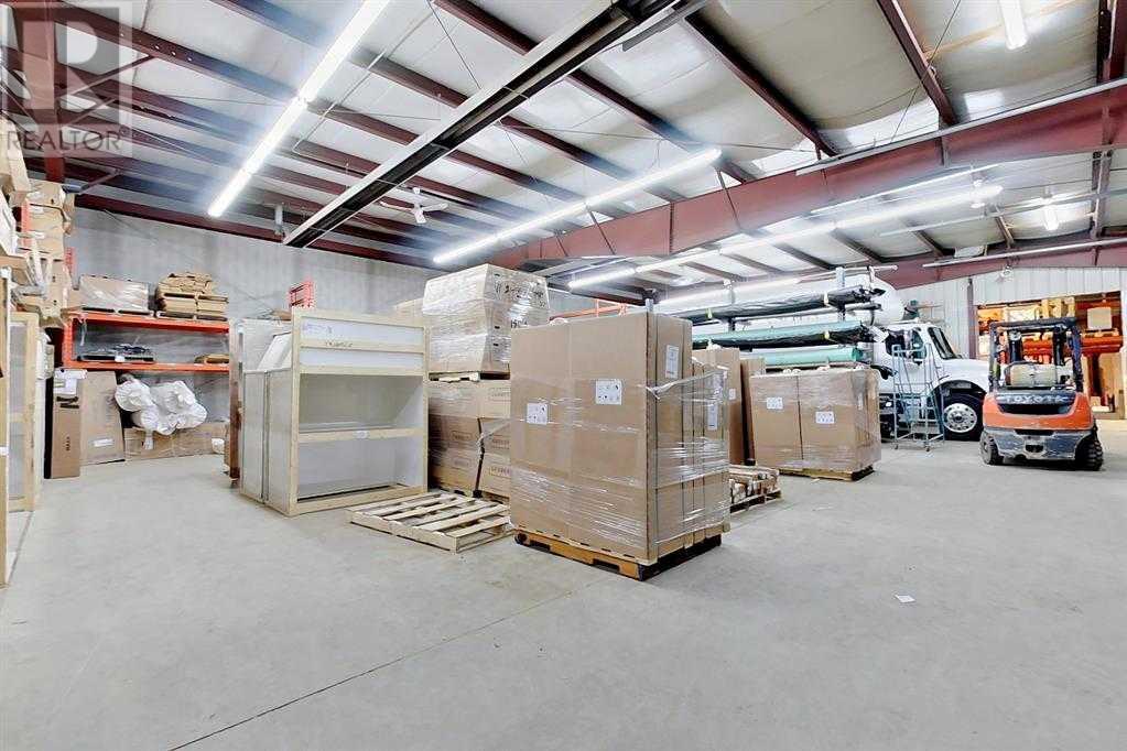4628 62 Street Property Photo 6