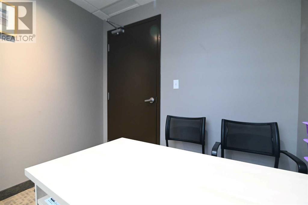 6108 Bowness Road Nw Property Photo 5
