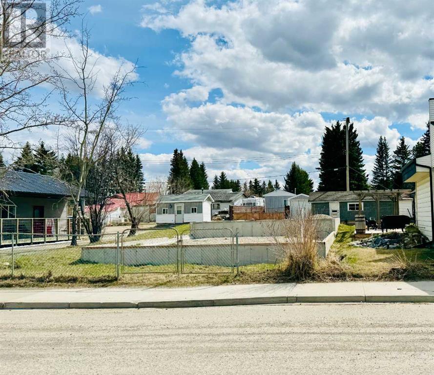 5135 50 Avenue Property Photo 1