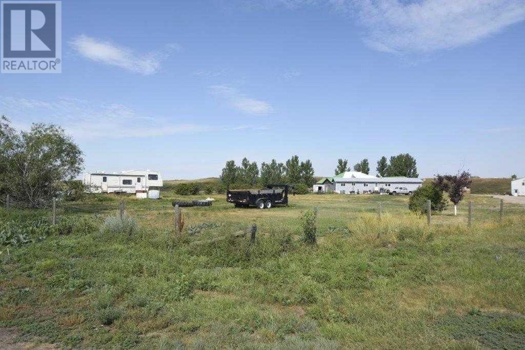 253058 Highway 817 Property Photo 12