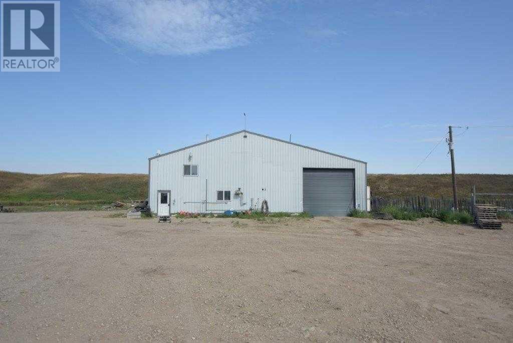 253058 Highway 817 Property Photo 15