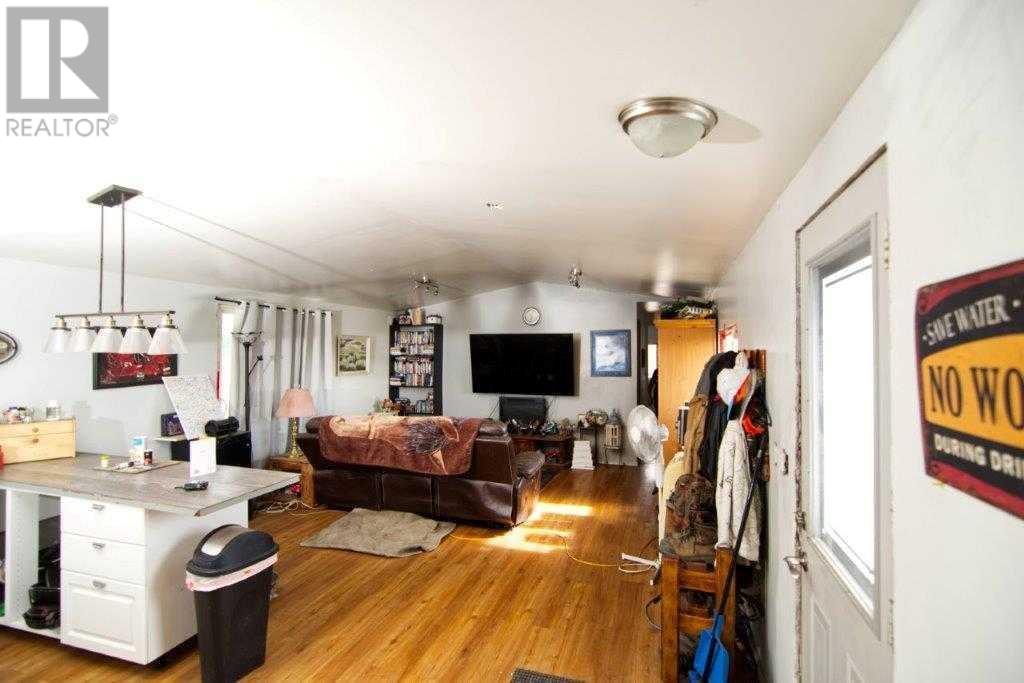 253058 Highway 817 Property Photo 17