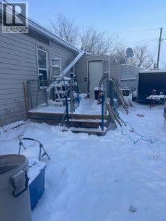 428 3 Avenue E Property Photo 4