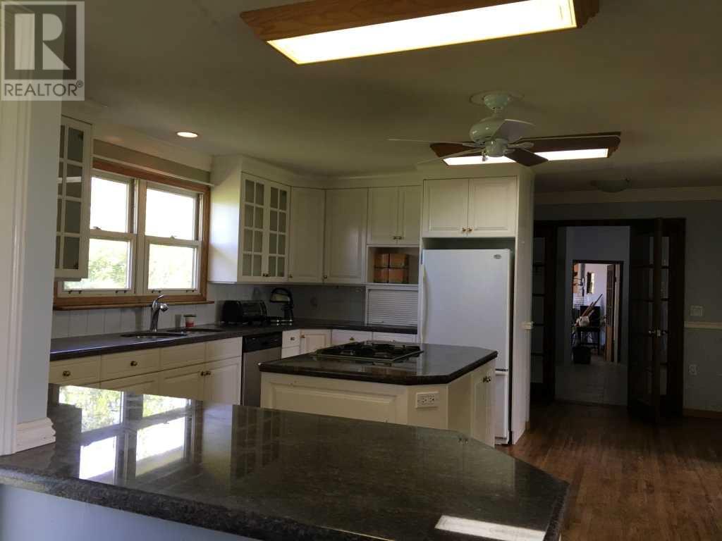 16909 104 Street Se Property Photo 2