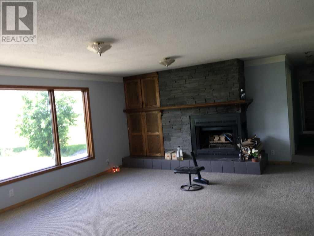 16909 104 Street Se Property Photo 3