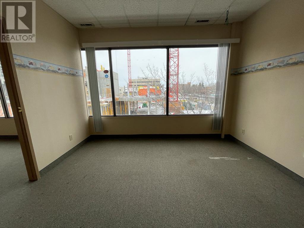 4805 48 Street Property Photo 16