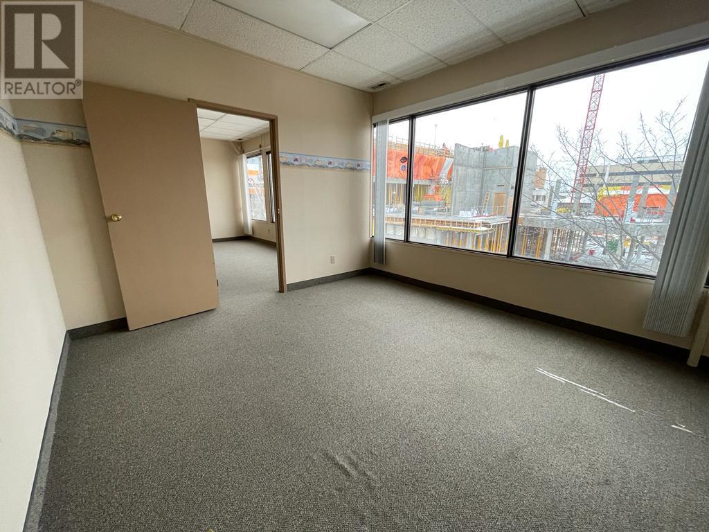 4805 48 Street Property Photo 17