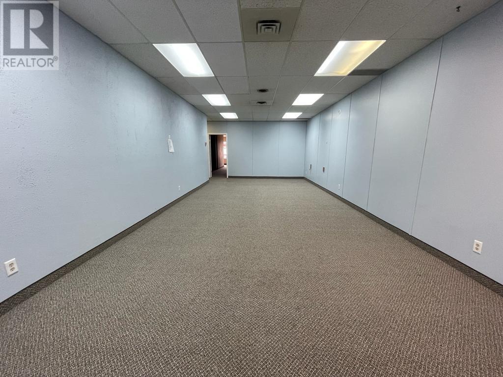 4805 48 Street Property Photo 20